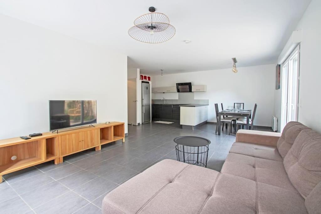 Appartement Le P'tit Rimbaud, 6 Pers, parking privé, jardin,wifi à Montpellier Extérieur photo